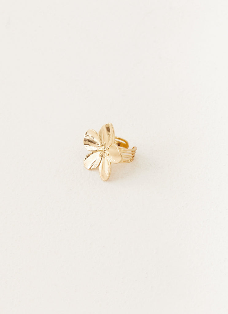Wardrobe Club™ | Golden Flower Ring