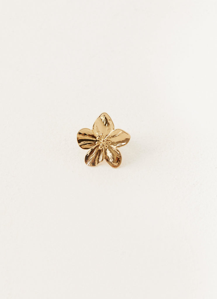 Wardrobe Club™ | Golden Flower Ring