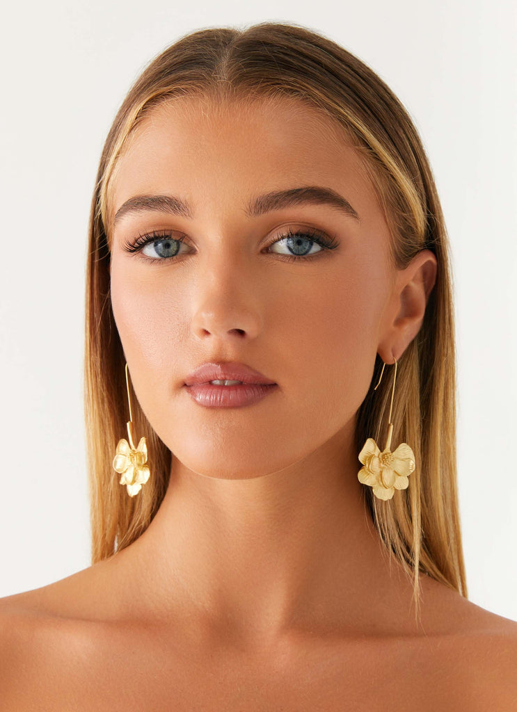Wardrobe Club™ | Golden Glow Earrings